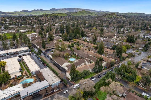 2562 Walnut Blvd 68, Walnut Creek, CA 94596