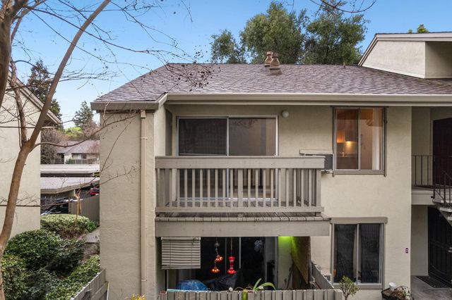 2562 Walnut Blvd 68, Walnut Creek, CA 94596