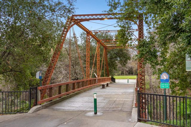 2562 Walnut Blvd 68, Walnut Creek, CA 94596