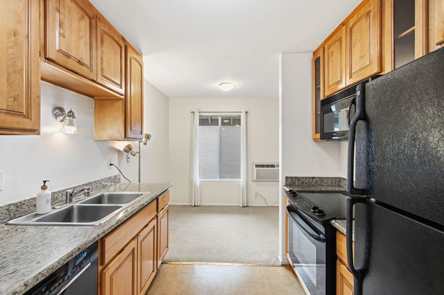 2562 Walnut Blvd 68, Walnut Creek, CA 94596