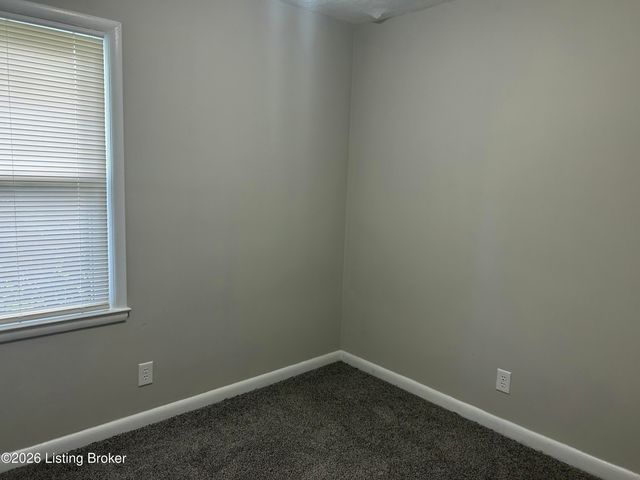 1208 Gallant Fox Run Rd, Lyndon, KY 40242