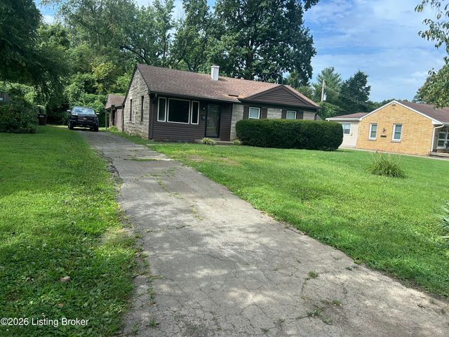 1208 Gallant Fox Run Rd, Lyndon, KY 40242