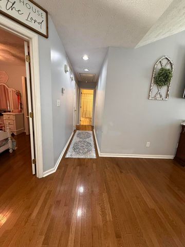 141 Southcreek Drive, Nicholasville, KY 40356