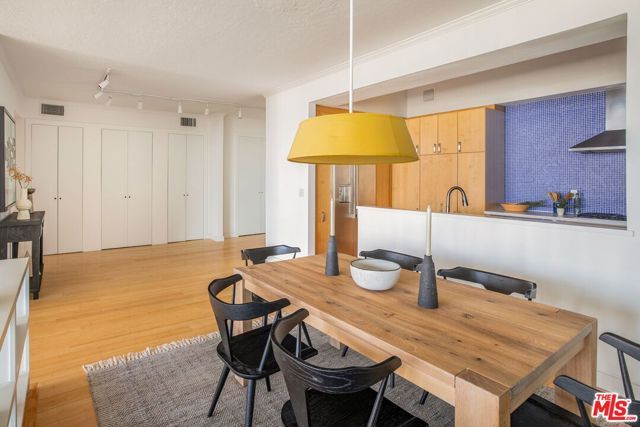 1260 S Beverly Glen Boulevard 405, Los Angeles, CA 90024