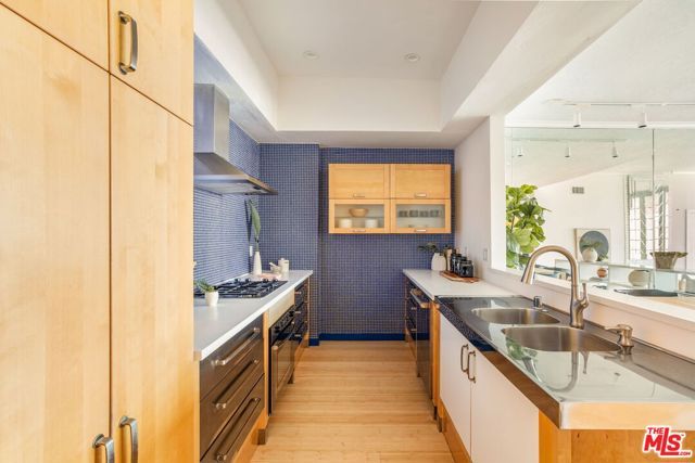 1260 S Beverly Glen Boulevard 405, Los Angeles, CA 90024