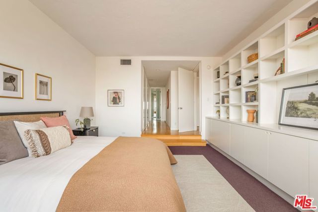 1260 S Beverly Glen Boulevard 405, Los Angeles, CA 90024