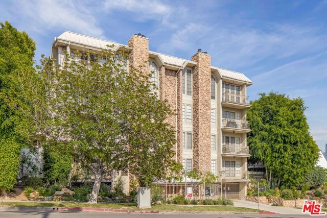 1260 S Beverly Glen Boulevard 405, Los Angeles, CA 90024