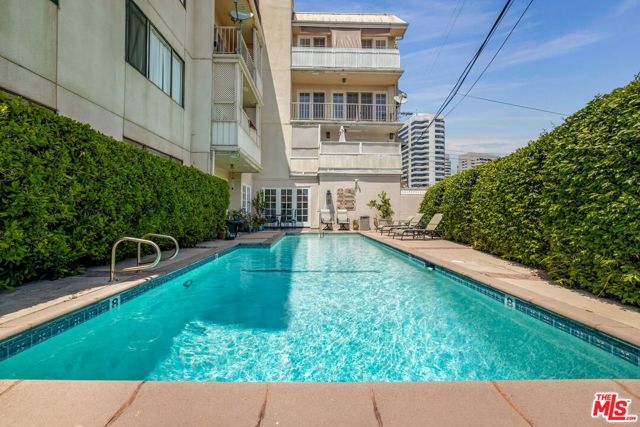 1260 S Beverly Glen Boulevard 405, Los Angeles, CA 90024