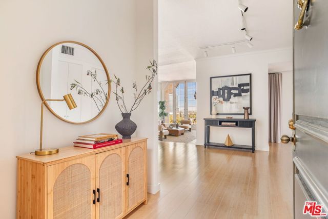 1260 S Beverly Glen Boulevard 405, Los Angeles, CA 90024