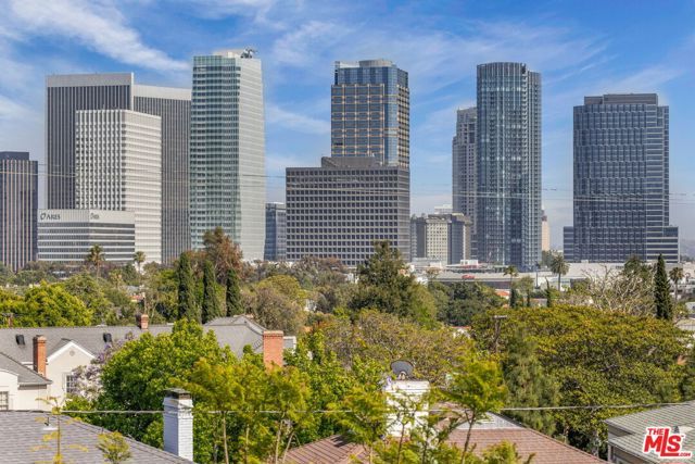 1260 S Beverly Glen Boulevard 405, Los Angeles, CA 90024