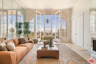 1260 S Beverly Glen Boulevard 405, Los Angeles, CA 90024