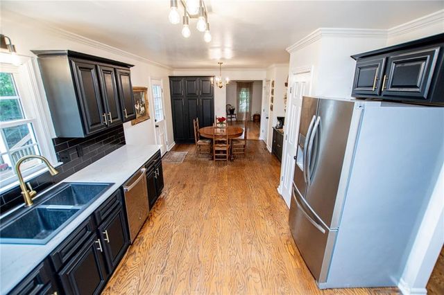 292 Lakeview Lane, Hiram, GA 30141