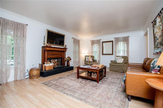292 Lakeview Lane, Hiram, GA 30141