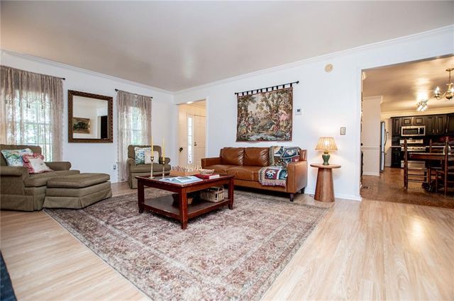 292 Lakeview Lane, Hiram, GA 30141