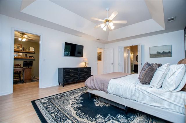 292 Lakeview Lane, Hiram, GA 30141