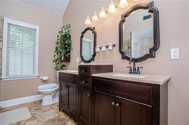 292 Lakeview Lane, Hiram, GA 30141