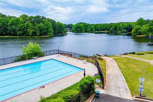 292 Lakeview Lane, Hiram, GA 30141
