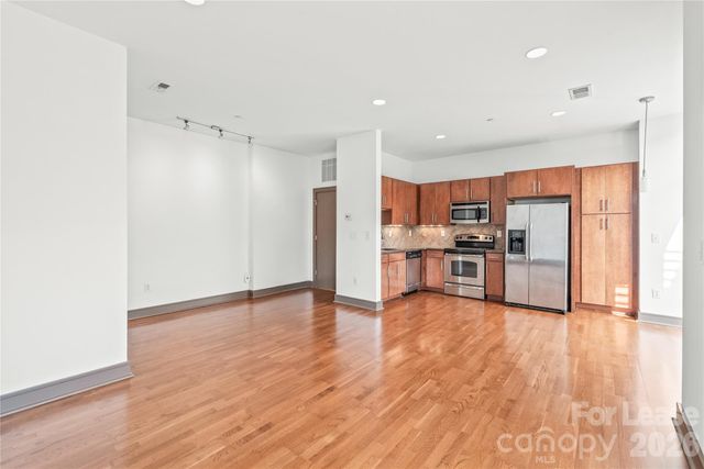 2200 Lyndhurst Avenue 201, Charlotte, NC 28203