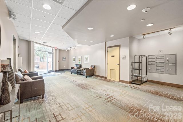 2200 Lyndhurst Avenue 201, Charlotte, NC 28203