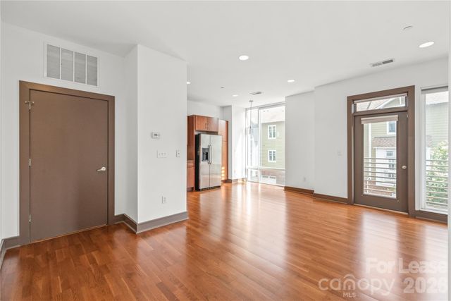 2200 Lyndhurst Avenue 201, Charlotte, NC 28203