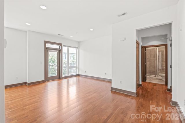 2200 Lyndhurst Avenue 201, Charlotte, NC 28203