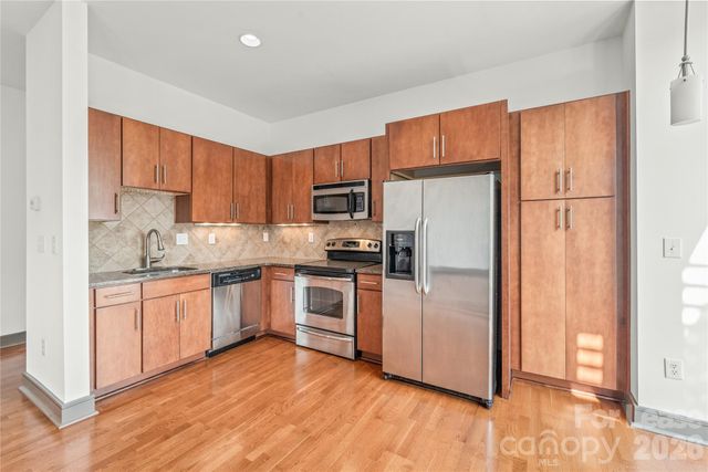 2200 Lyndhurst Avenue 201, Charlotte, NC 28203