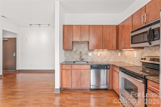 2200 Lyndhurst Avenue 201, Charlotte, NC 28203