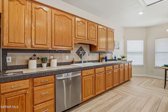 1332 BAT MASTERSON Drive, El Paso, TX 79936