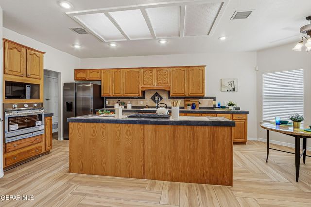1332 BAT MASTERSON Drive, El Paso, TX 79936