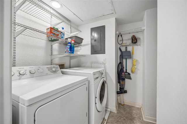 763 Bering Drive B, Houston, TX 77057
