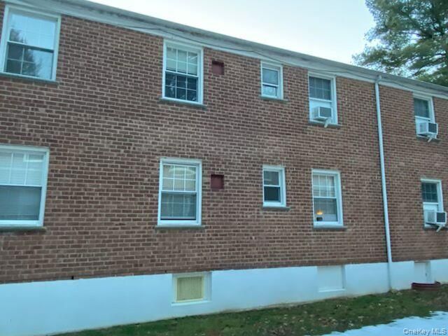 180 Pinewood Road 10, Hartsdale, NY 10530