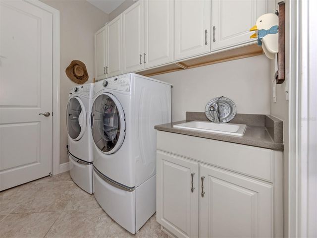 229 PORTOFINO DRIVE, North Venice, FL 34275