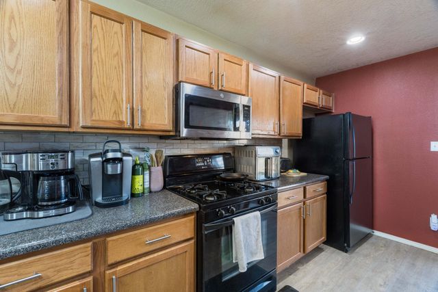 1821 Gallinas Road NE, Rio Rancho, NM 87144