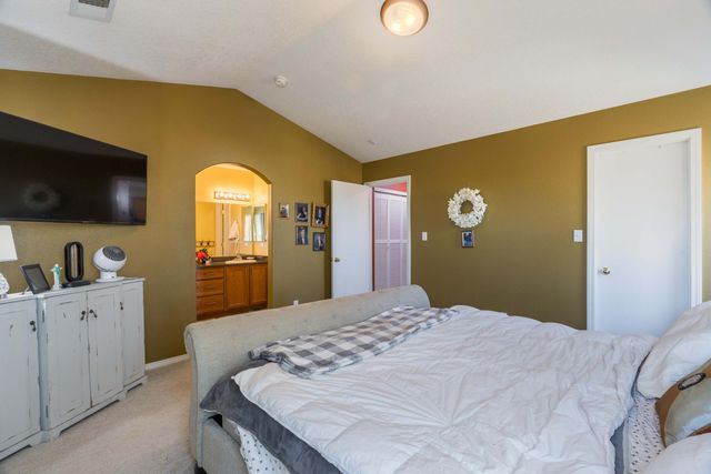 1821 Gallinas Road NE, Rio Rancho, NM 87144