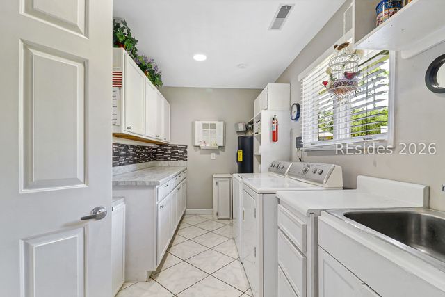 33 Oak Ct, Hilton Head Island, SC 29928