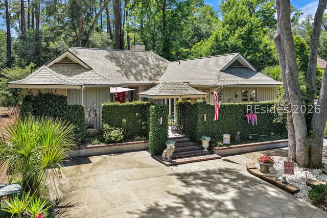 33 Oak Ct, Hilton Head Island, SC 29928
