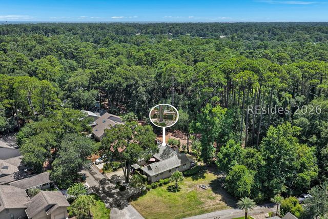 33 Oak Ct, Hilton Head Island, SC 29928
