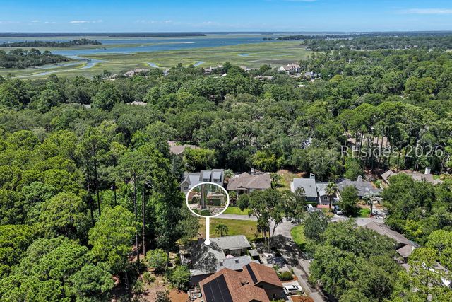 33 Oak Ct, Hilton Head Island, SC 29928