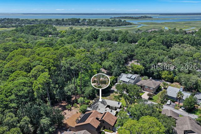 33 Oak Ct, Hilton Head Island, SC 29928