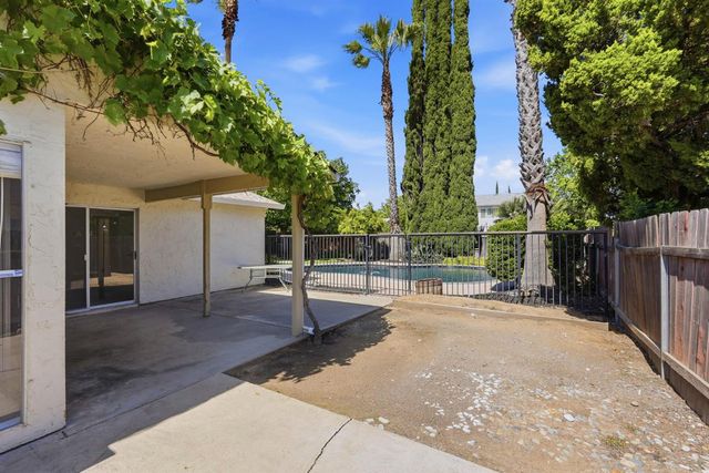 7251 Candlestick, Sacramento, CA 95842