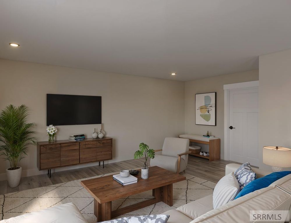 Image 3 of property listing at 802 E Sunnyside Road # 103, Idaho Falls, ID 83401