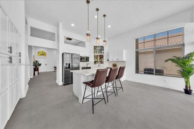 3494 Coco Lake Dr, Coconut Creek, FL 33073