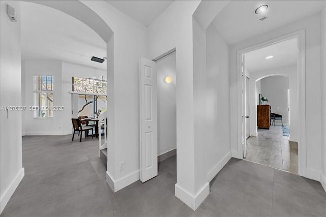 3494 Coco Lake Dr, Coconut Creek, FL 33073