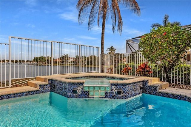 3494 Coco Lake Dr, Coconut Creek, FL 33073