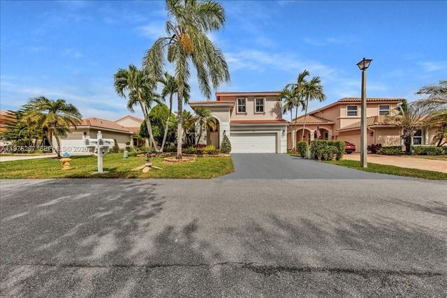3494 Coco Lake Dr, Coconut Creek, FL 33073