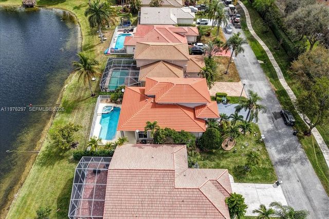 3494 Coco Lake Dr, Coconut Creek, FL 33073