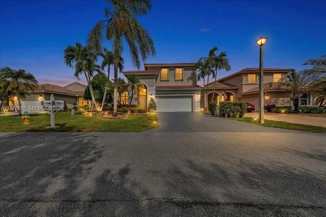 3494 Coco Lake Dr, Coconut Creek, FL 33073