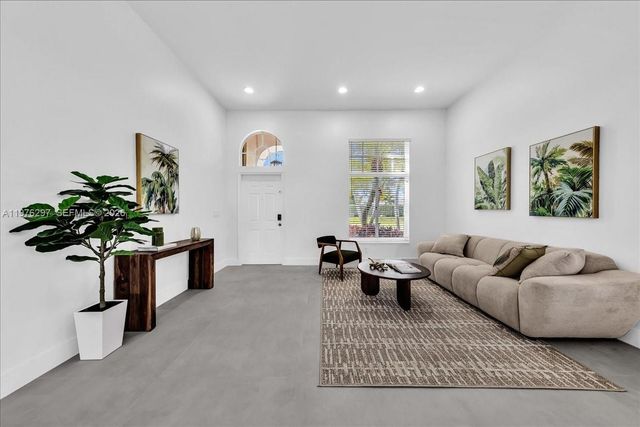 3494 Coco Lake Dr, Coconut Creek, FL 33073