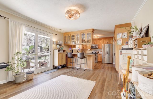 113 Brightwater Heights Drive, Hendersonville, NC 28791