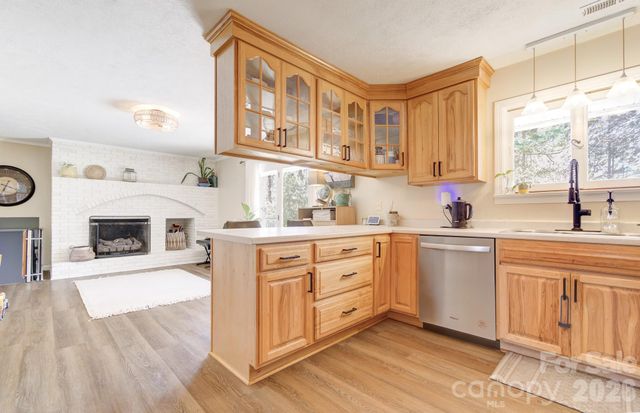 113 Brightwater Heights Drive, Hendersonville, NC 28791